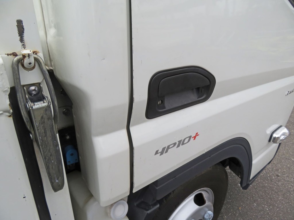 三菱 キャンター 2RG-FBA20(2WD)の写真26