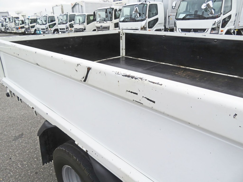 三菱 キャンター 2RG-FBA20(2WD)の写真42