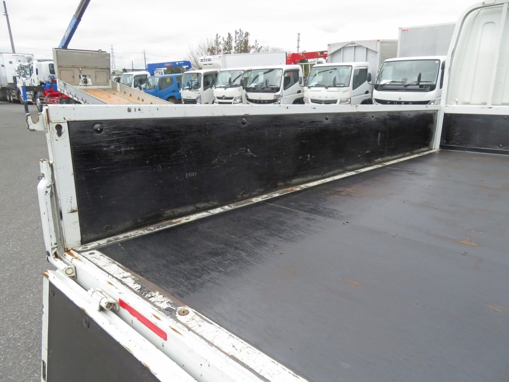 三菱 キャンター 2RG-FBA20(2WD)の写真47