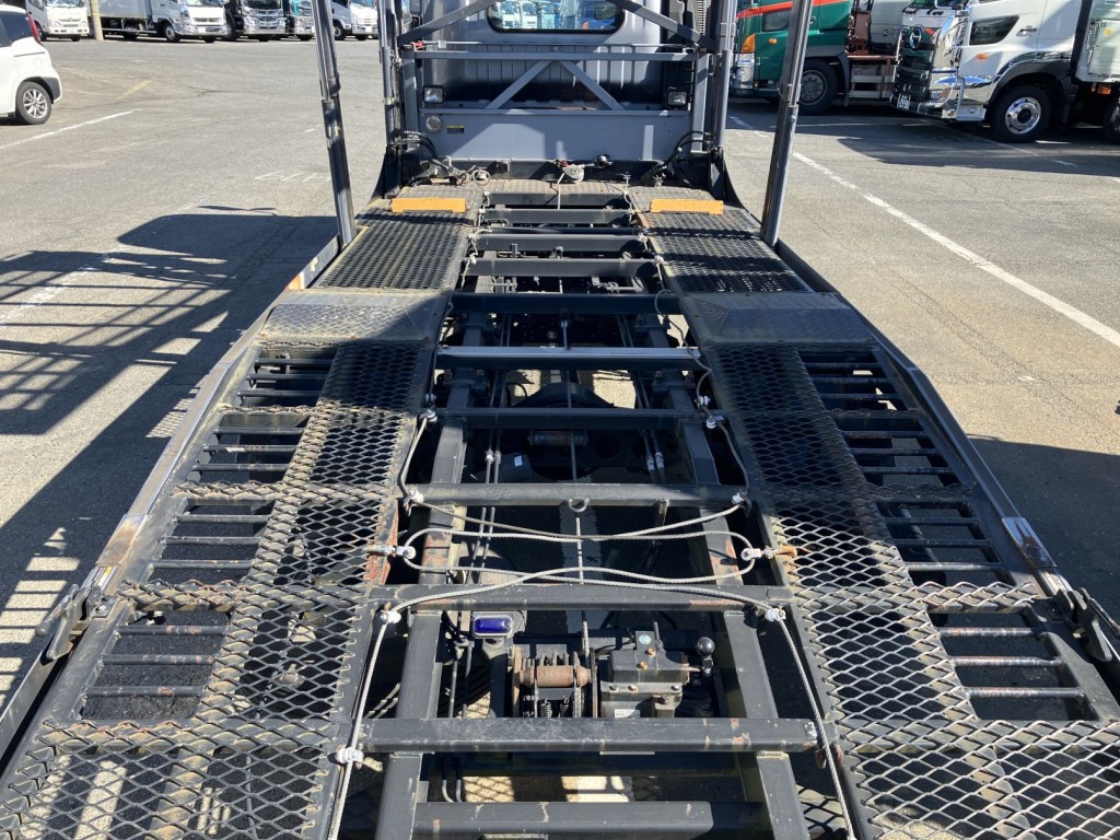 いすゞ エルフ SKG-NPR85YN(2WD)の写真6