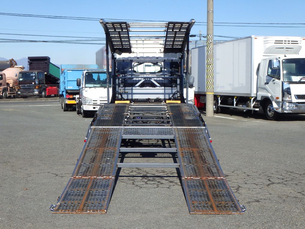 荷台全体の状態です。|いすゞ エルフ SKG-NPR85YN(2WD)の写真8