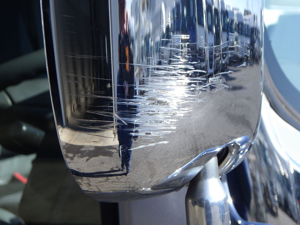 運転席側ミラーにキズがあります。|いすゞ エルフ SKG-NPR85YN(2WD)の写真30