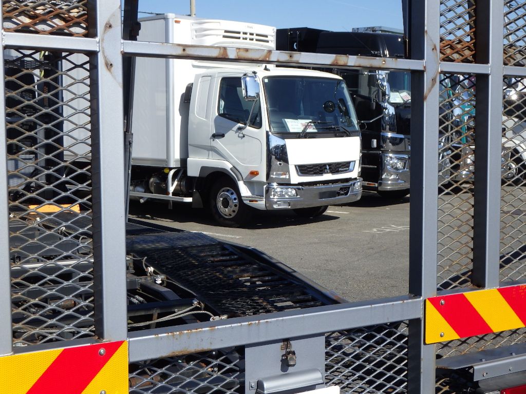 リヤ周りにキズ・サビがあります。|いすゞ エルフ SKG-NPR85YN(2WD)の写真43