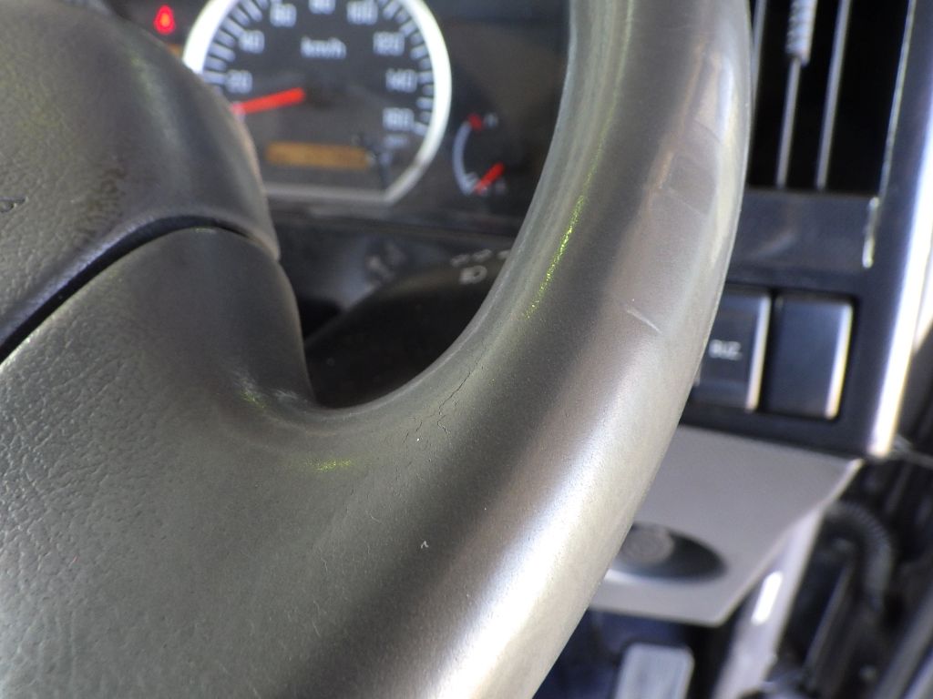 ハンドルにスレがあります。|いすゞ エルフ SKG-NPR85YN(2WD)の写真45