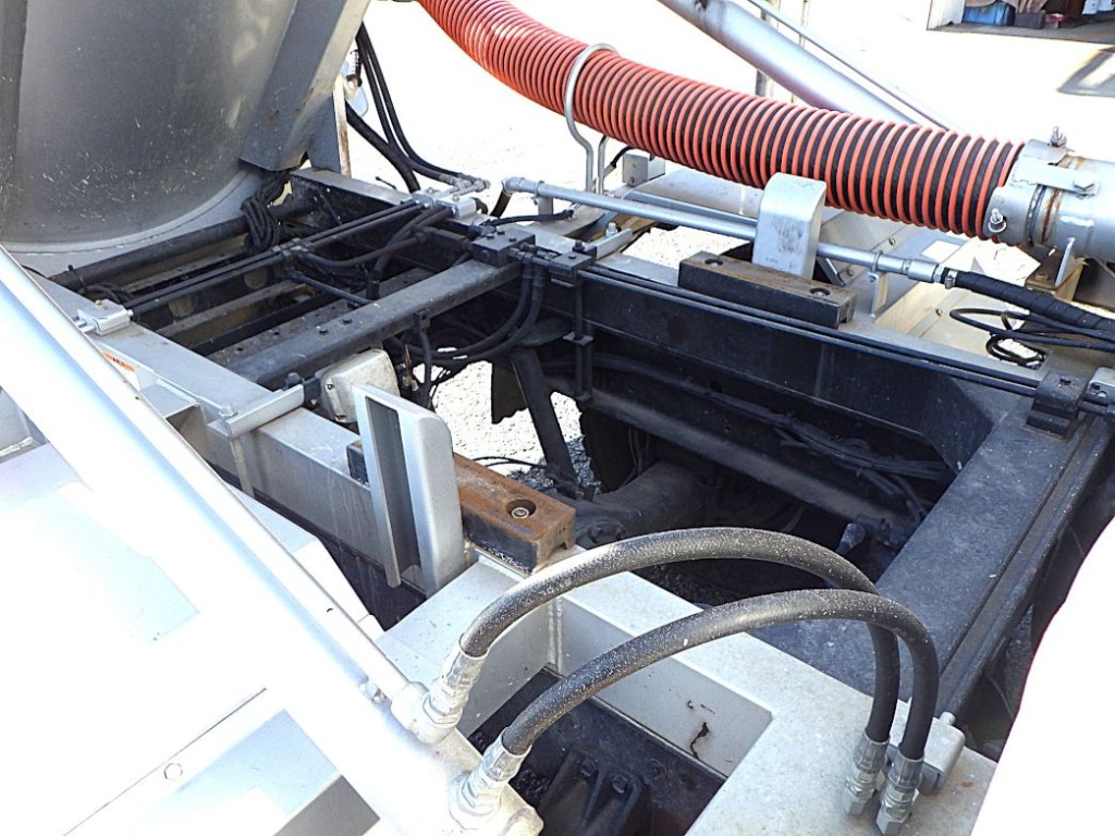 シャーシの状態です。|日野 レンジャー 2KG-FD2ABA(2WD)の写真11