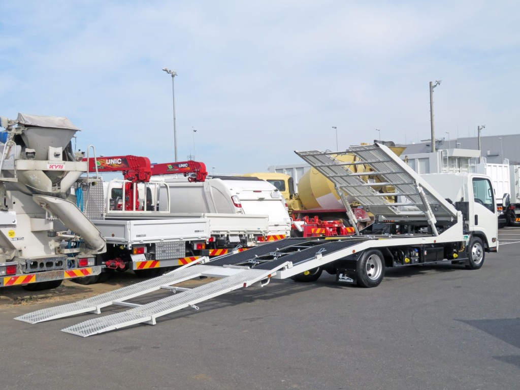 いすゞ エルフ 2RG-NPR88AN(2WD)の写真4