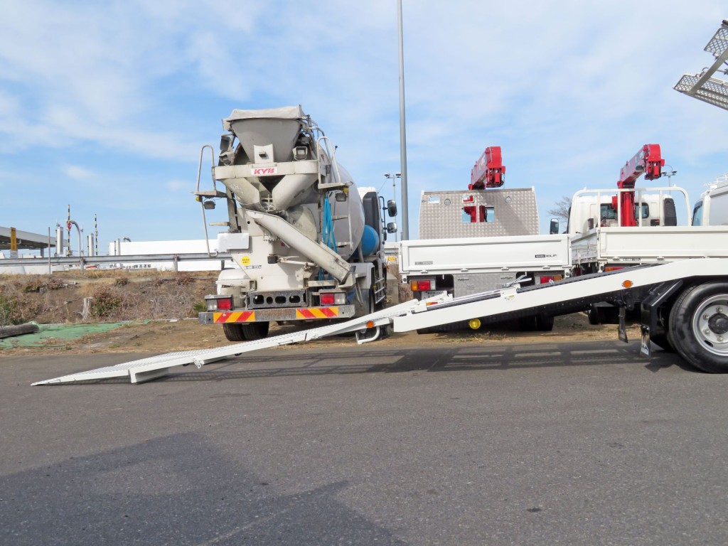 いすゞ エルフ 2RG-NPR88AN(2WD)の写真10