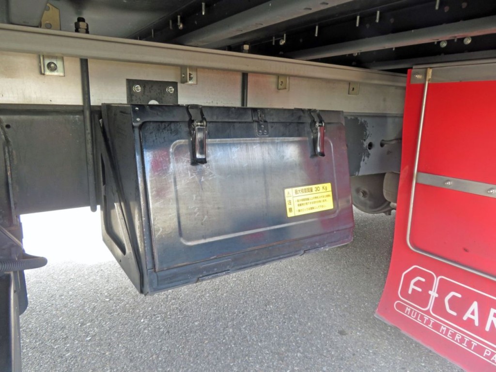 いすゞ フォワード 2RG-FRR90T2(2WD)の写真15