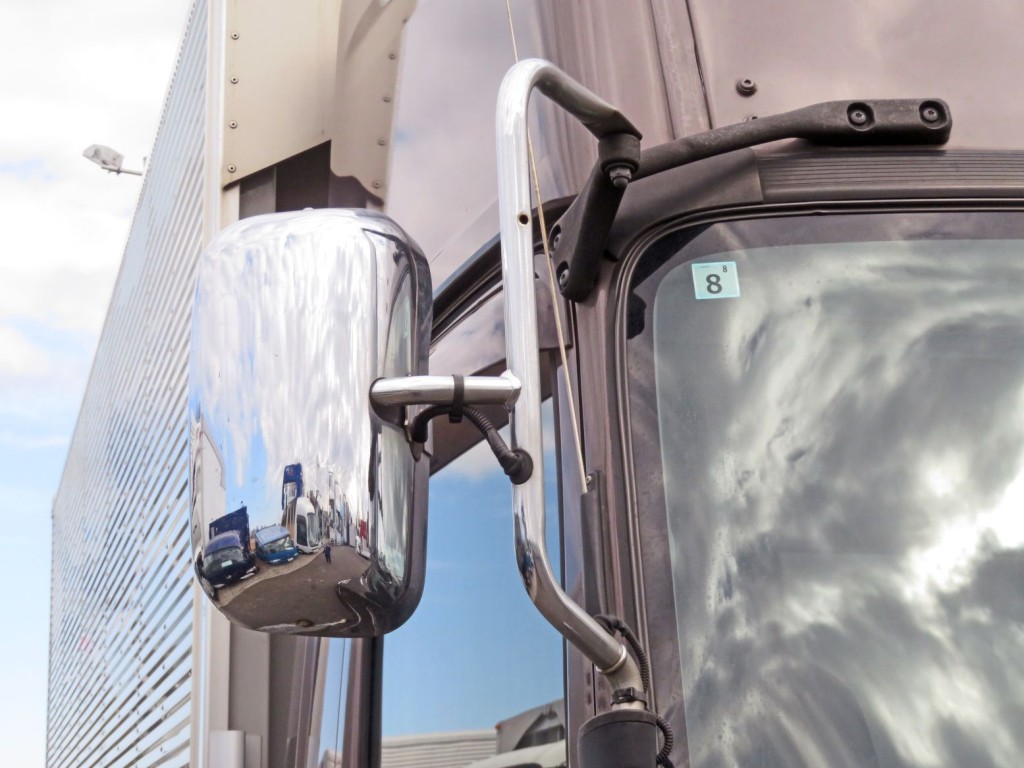 いすゞ フォワード 2RG-FRR90T2(2WD)の写真20