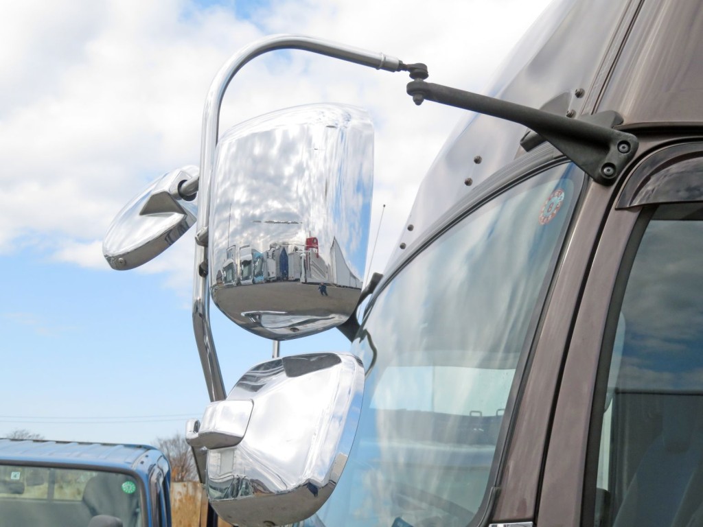 いすゞ フォワード 2RG-FRR90T2(2WD)の写真21