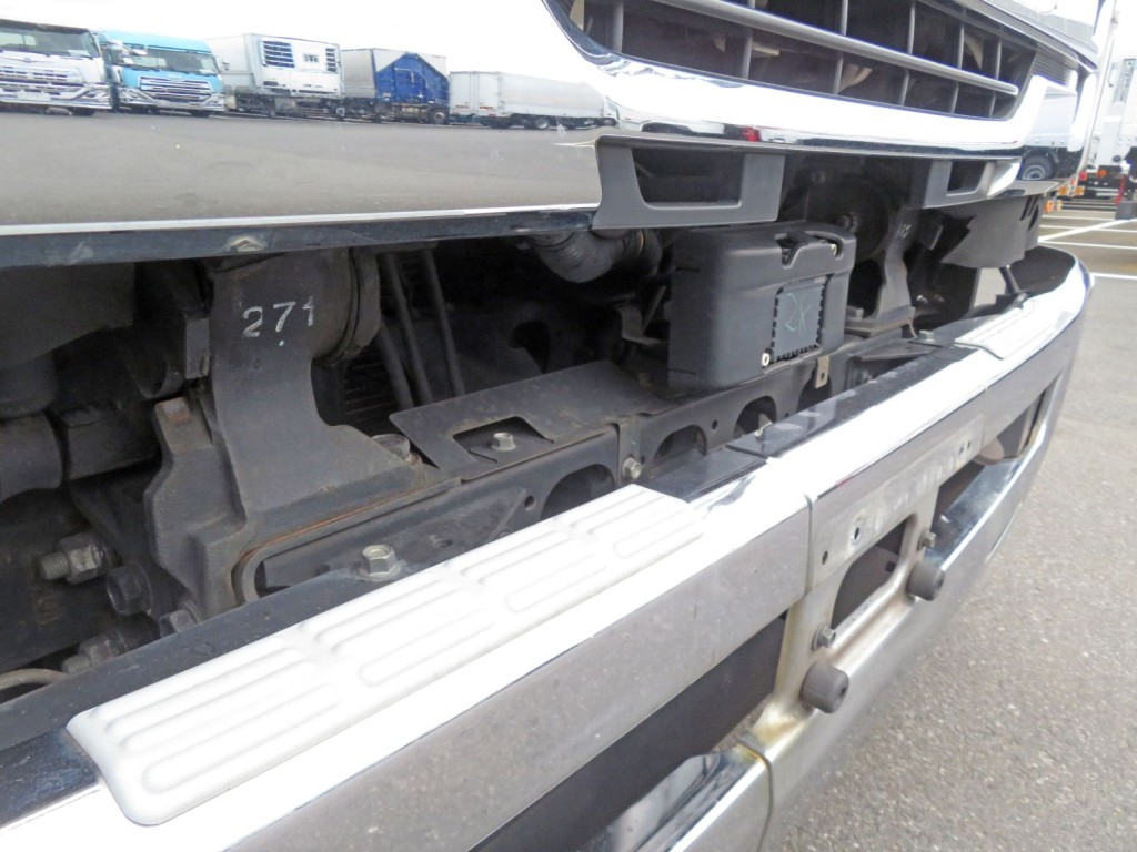 いすゞ フォワード 2RG-FRR90T2(2WD)の写真24