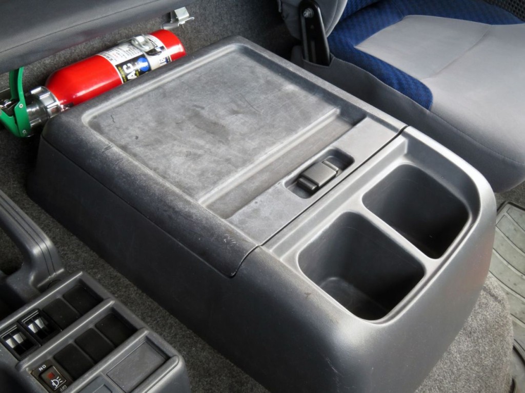 いすゞ フォワード 2RG-FRR90T2(2WD)の写真31