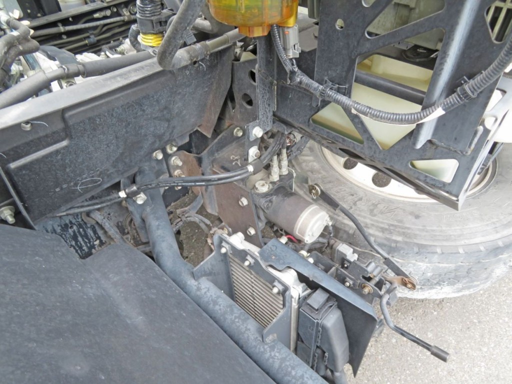 いすゞ フォワード 2RG-FRR90T2(2WD)の写真40