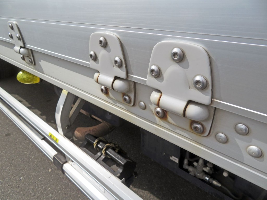 いすゞ フォワード 2RG-FRR90T2(2WD)の写真43