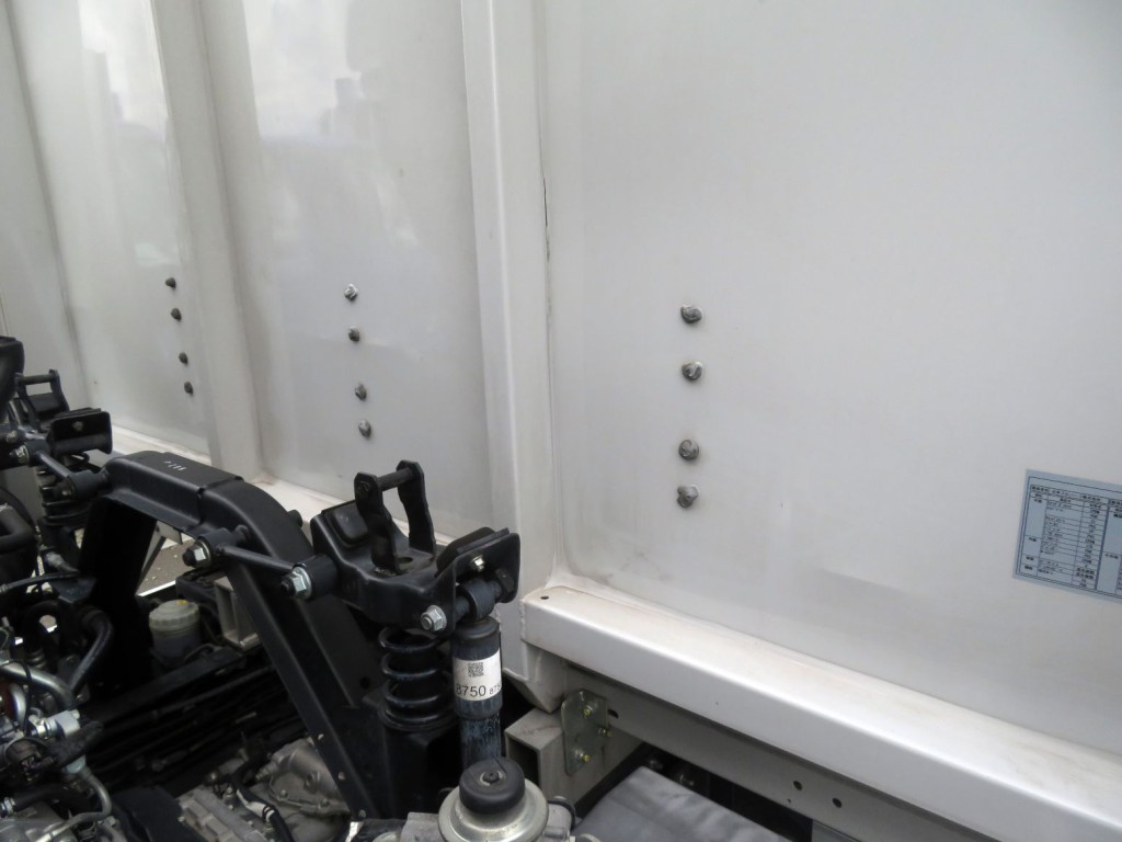 いすゞ フォワード 2RG-FRR90T2(2WD)の写真50