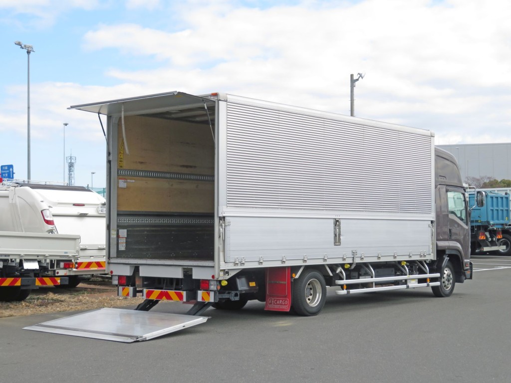 いすゞ フォワード 2RG-FRR90T2(2WD)の写真4