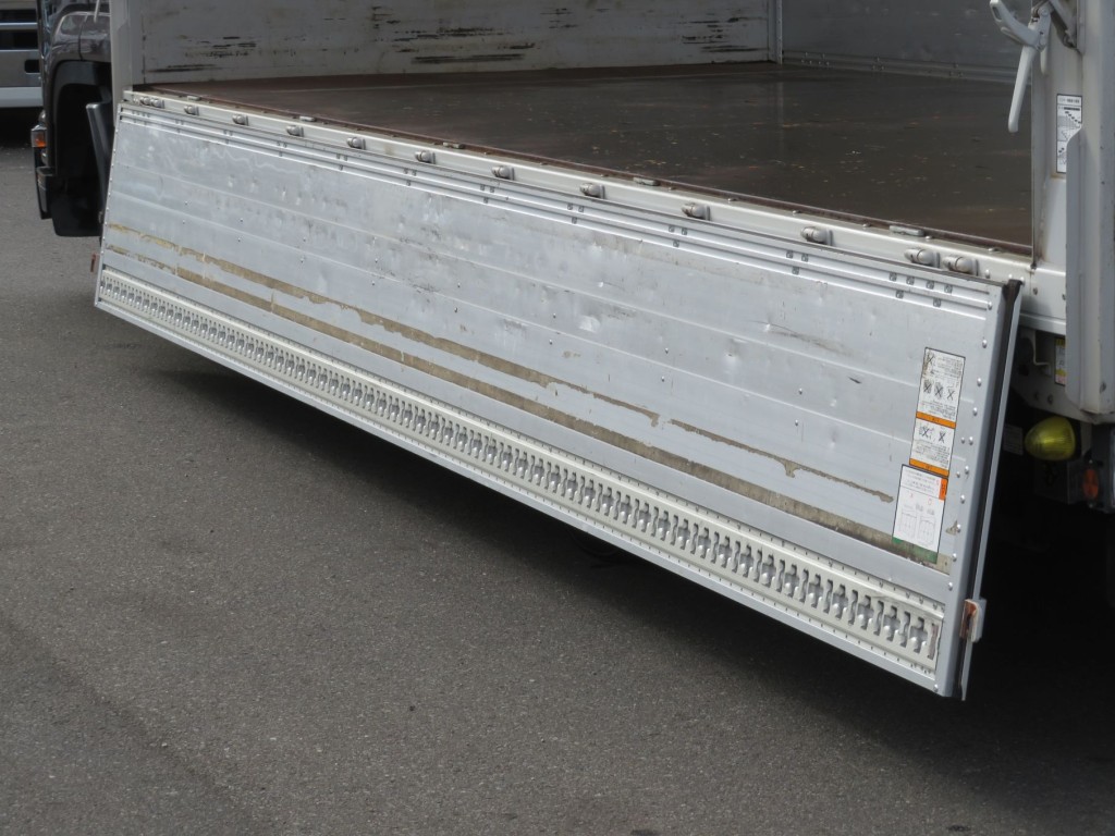 あおり内側の状態です。|いすゞ フォワード 2RG-FRR90T2(2WD)の写真18