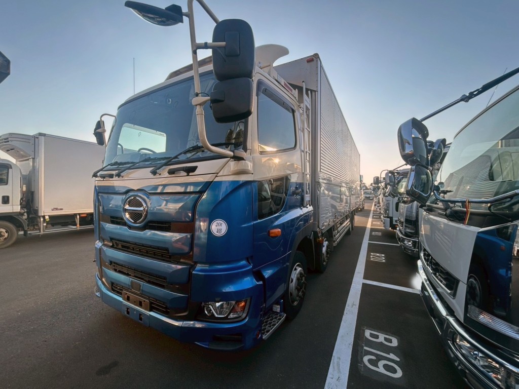 日野 プロフィア 2DG-FW1AHGの写真1