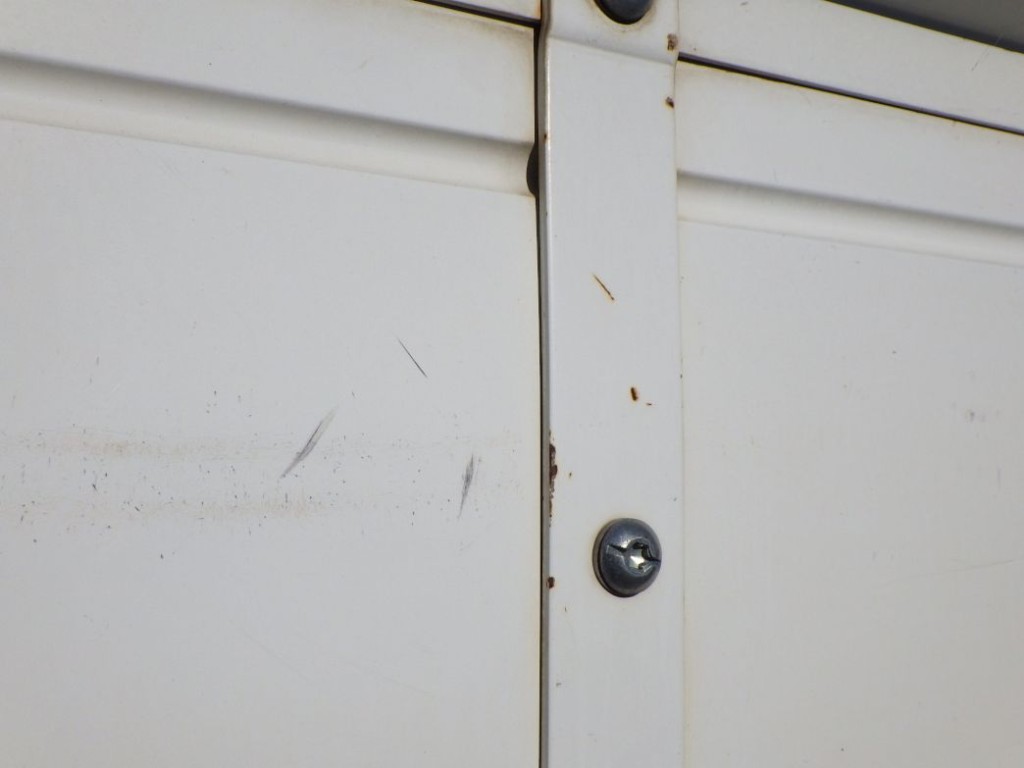 リヤアオリにキズ・サビ・ヘコミがあります。|日野 レンジャー 2PG-FE2ABAの写真40