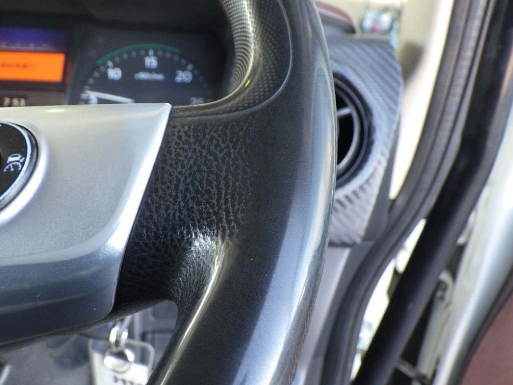 ハンドルにスレがあります。|日野 レンジャー 2PG-FE2ABAの写真46