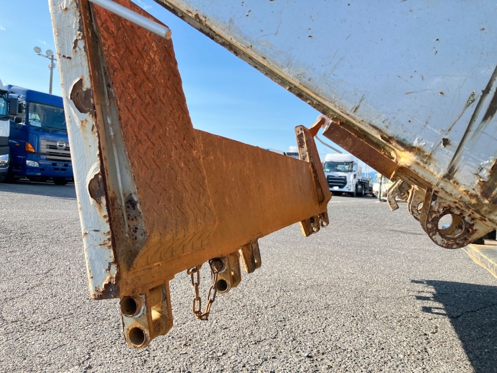 日野 レンジャー BDG-FD7JDWA(2WD)の写真9