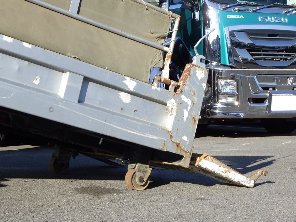 スライドの状態です。|日野 レンジャー BDG-FD7JDWA(2WD)の写真12