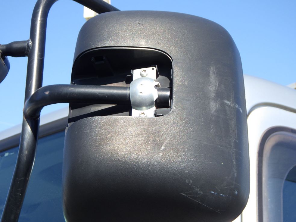 左右のミラーカバーが欠損しています。|日野 レンジャー BDG-FD7JDWA(2WD)の写真30