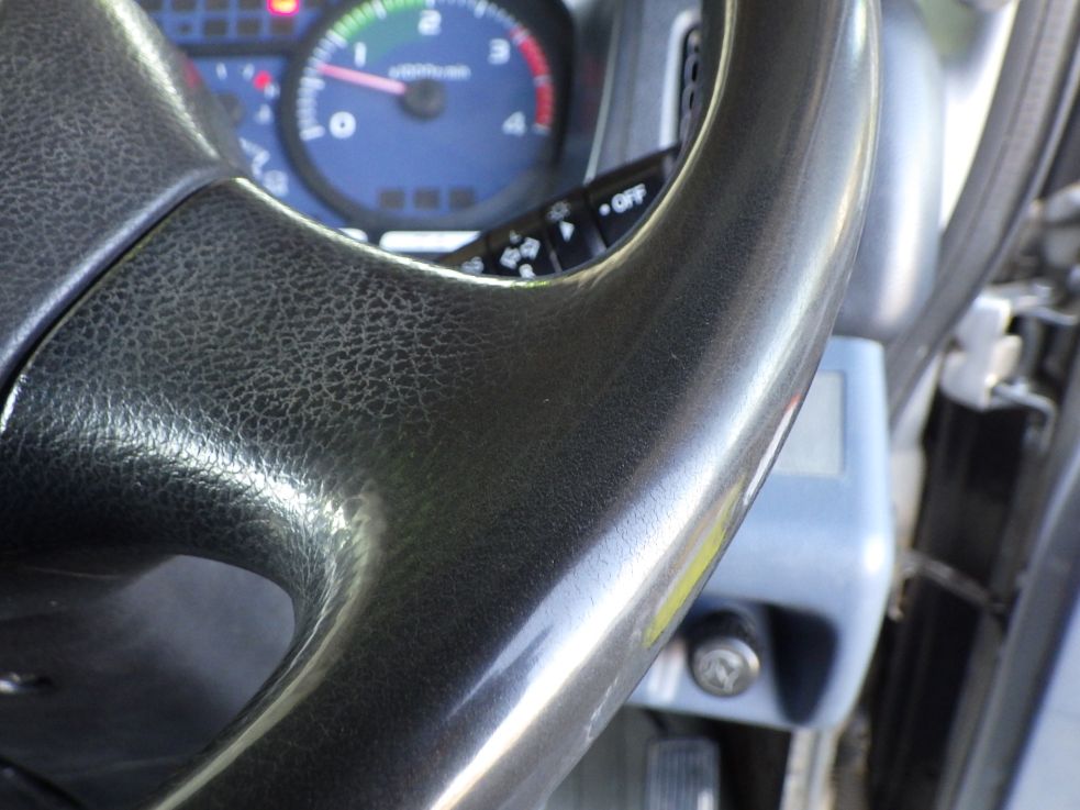 ハンドルにスレがあります。|日野 レンジャー BDG-FD7JDWA(2WD)の写真46