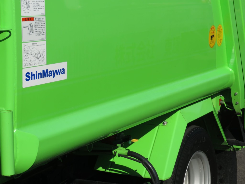 ボディー側面にライン日焼け跡があります。|日野 デュトロ 2RG-XZU605X(2WD)の写真18