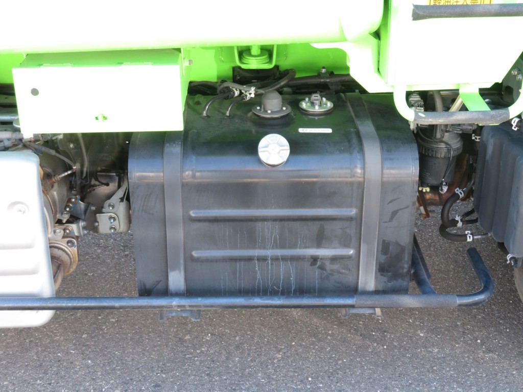 燃料タンクは70Lです。|日野 デュトロ 2RG-XZU605X(2WD)の写真21