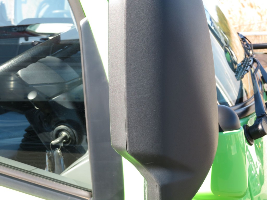 運転席側サイドミラーカバーに細かいキズがあります。|日野 デュトロ 2RG-XZU605X(2WD)の写真29