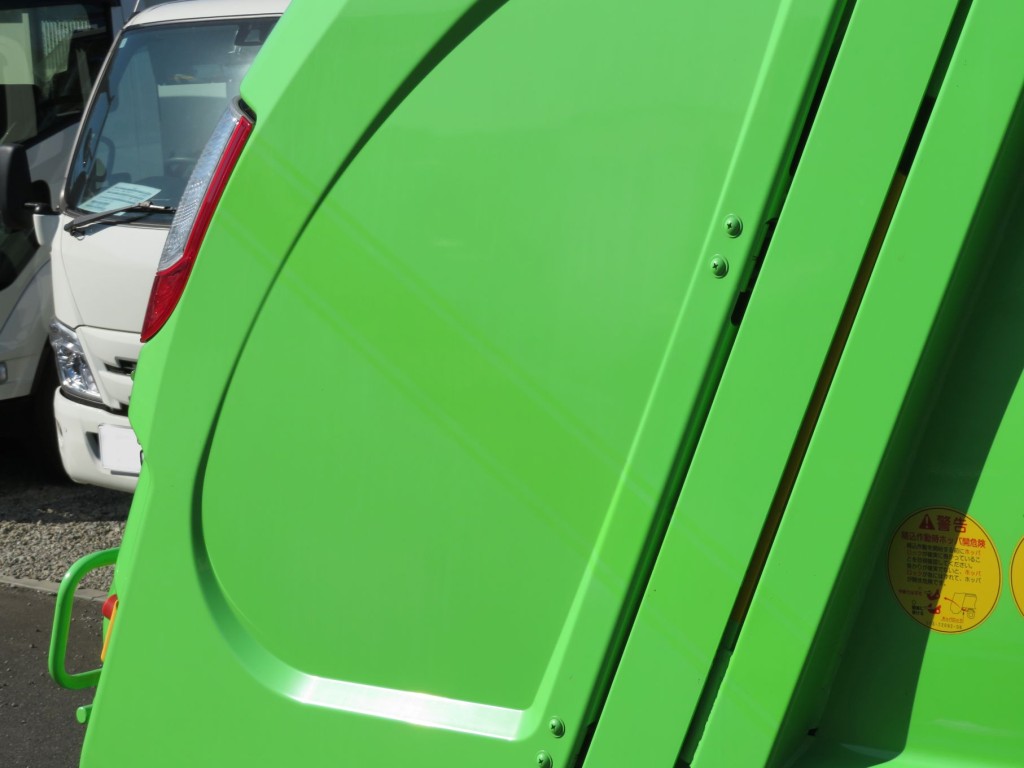 テールゲート側面にライン日焼け跡があります。|日野 デュトロ 2RG-XZU605X(2WD)の写真34