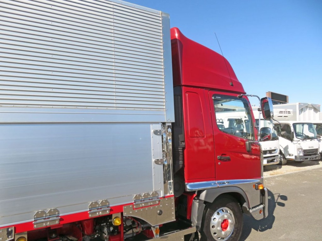 前柱・ウイング前方の枠はステンレス製です。|日野 レンジャー 2KG-FD2ABG(2WD)の写真16