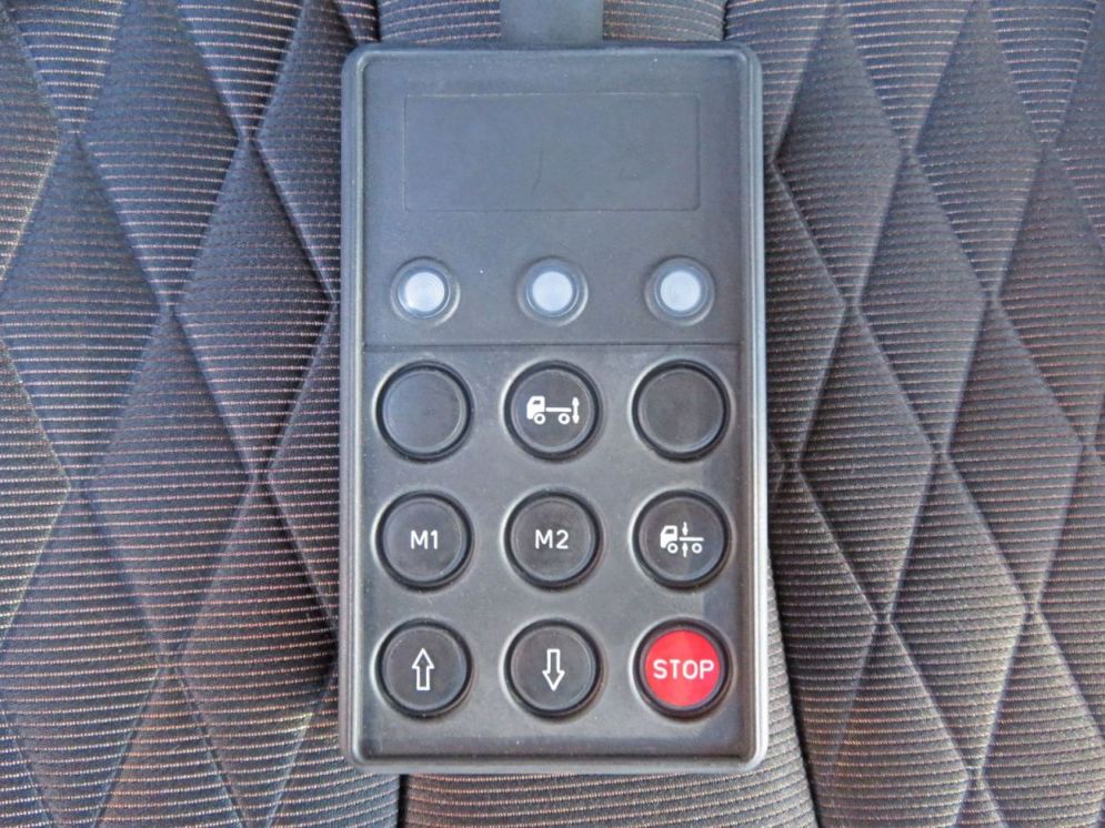 エアサスのコントローラーです。|日野 レンジャー 2KG-FD2ABG(2WD)の写真47