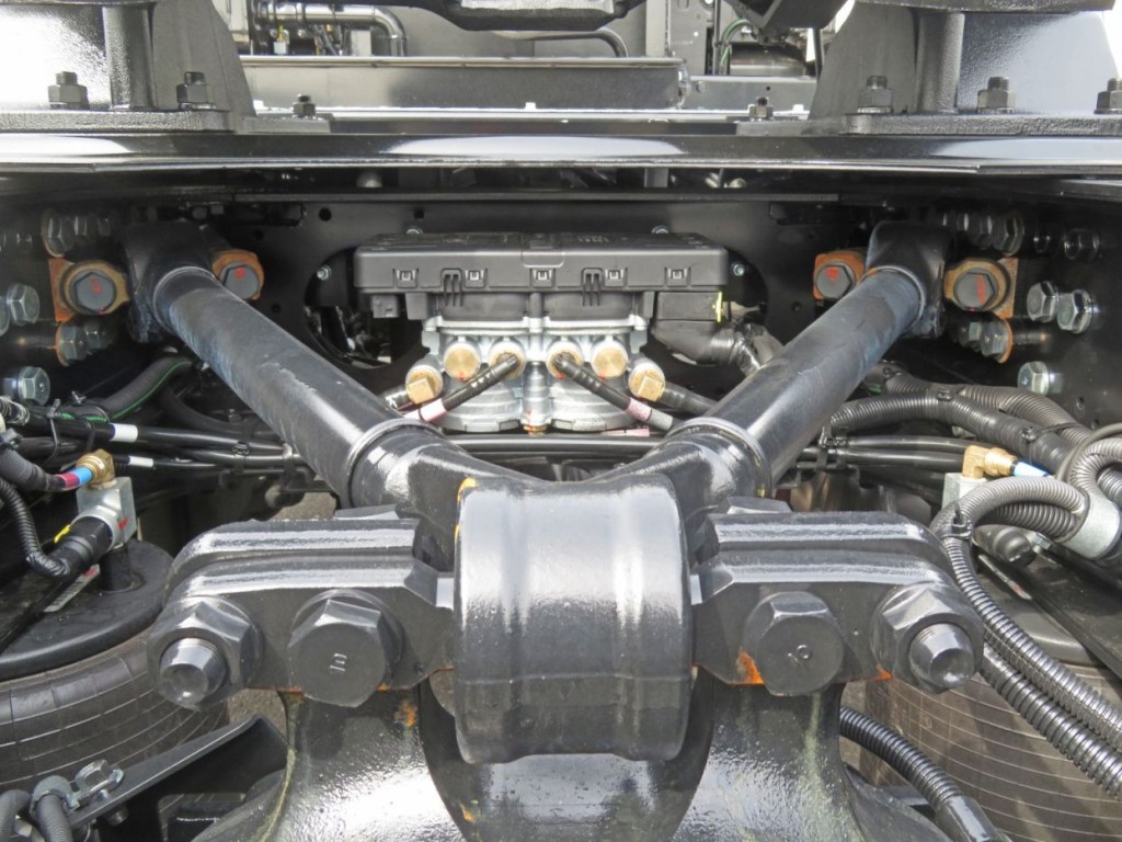 ネジ周りに置きサビがあります。|三菱 スーパーグレート 2RG-FP84VDRの写真23