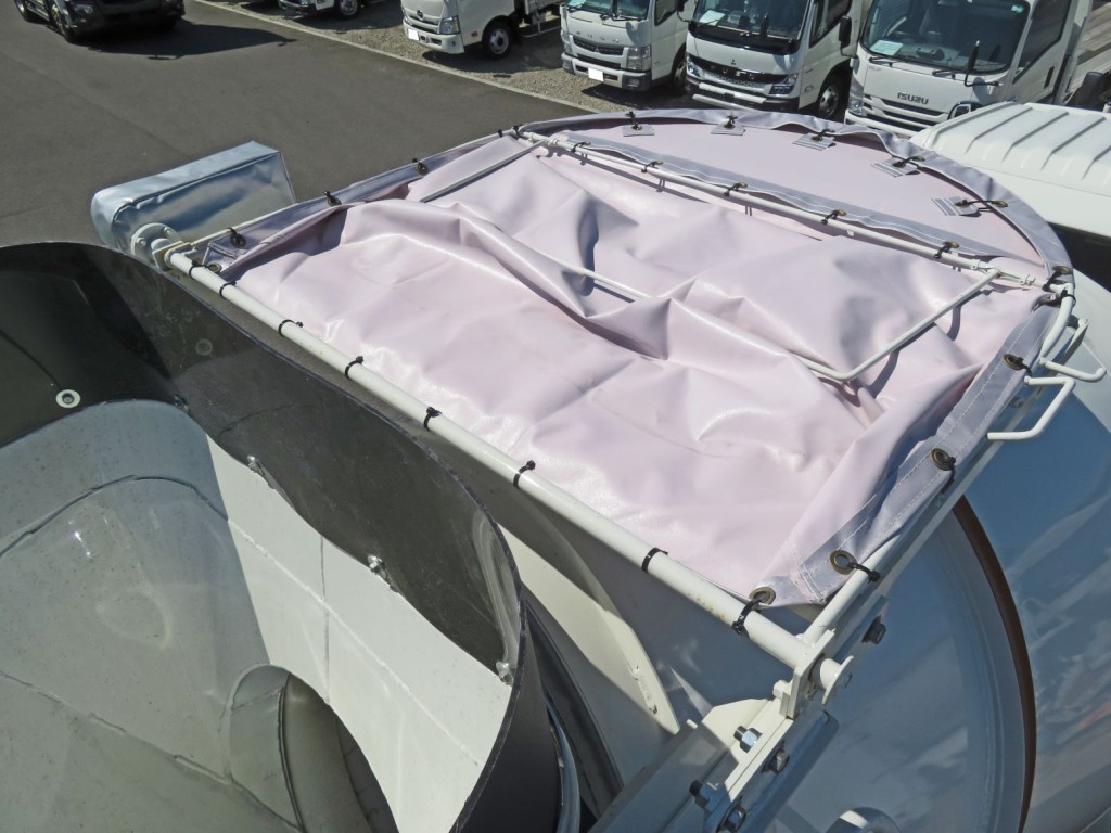 ホッパーカバーの状態です。|日野 レンジャー 2KG-FJ2ACAの写真9