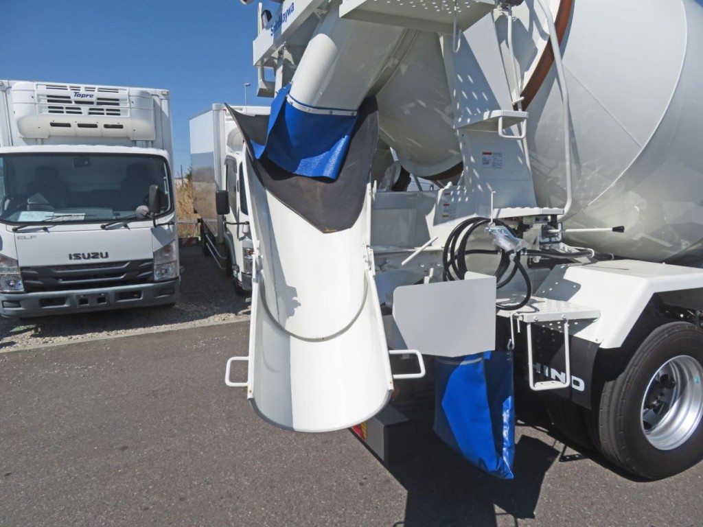シュートの状態です。|日野 レンジャー 2KG-FJ2ACAの写真15