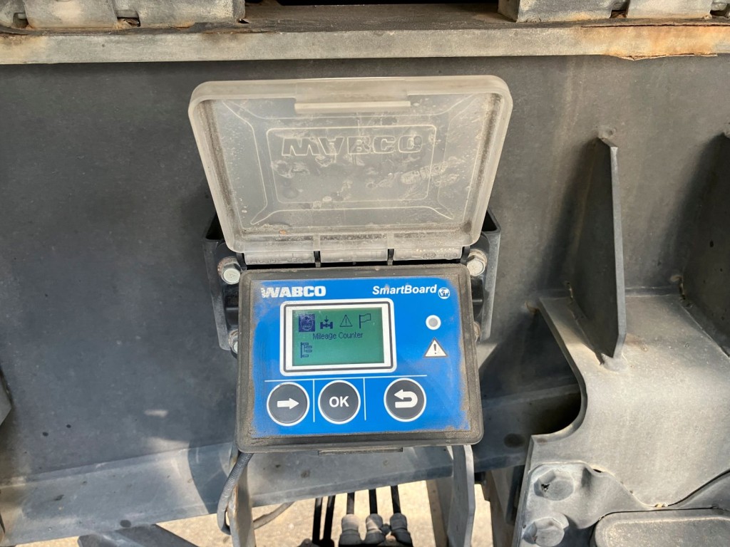 スマートボード付きです。|コダイラ KFL32改の写真31