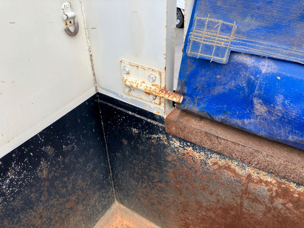 コボレーンストッパーが付いています。|コダイラ KFL32改の写真34