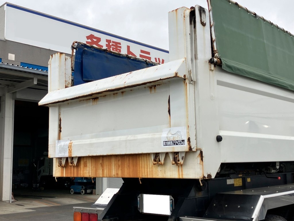 リヤゲート周りキズ・凹み・サビ・一部塗装跡があります。|コダイラ KFL32改の写真45