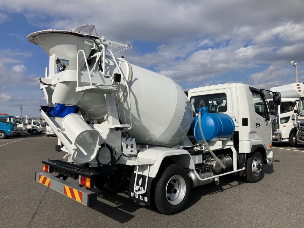 三菱 ファイター 2KG-FK72F(2WD)の写真4