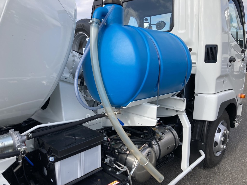 水タンクの状態です。|三菱 ファイター 2KG-FK72F(2WD)の写真26