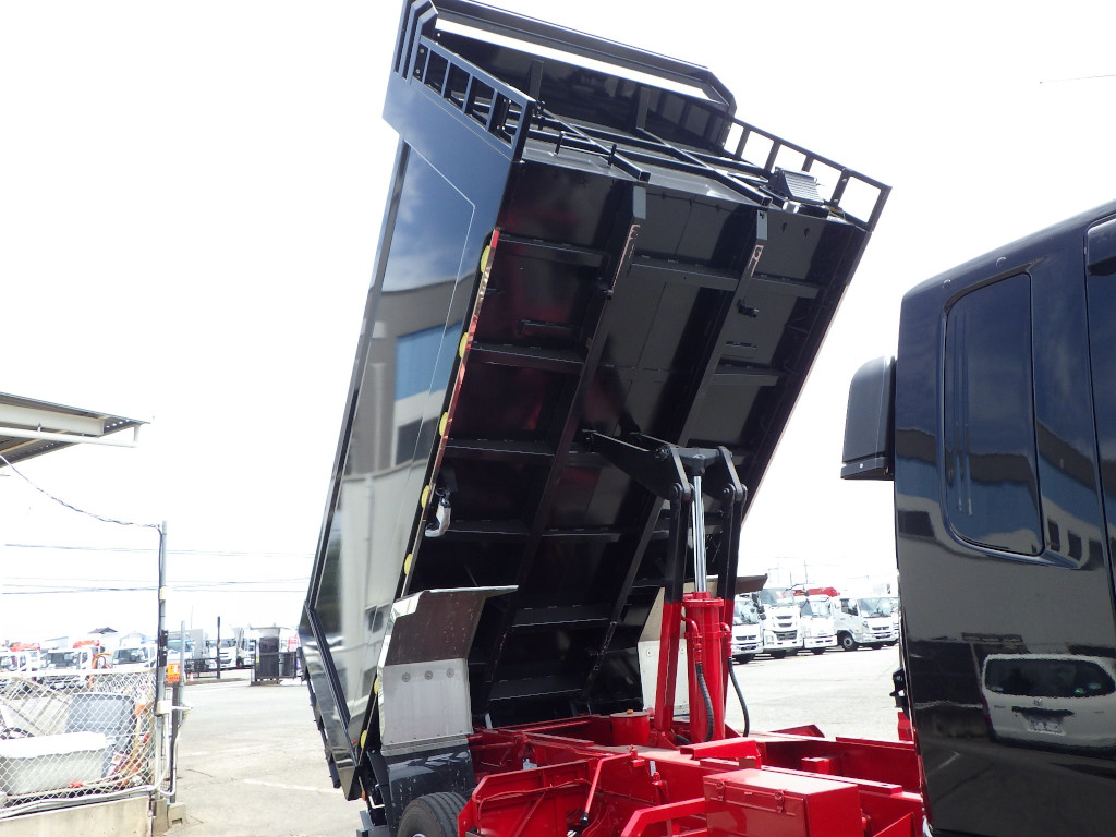 ボディー裏側の状態です。|三菱 ファイター 2KG-FK62FZの写真9