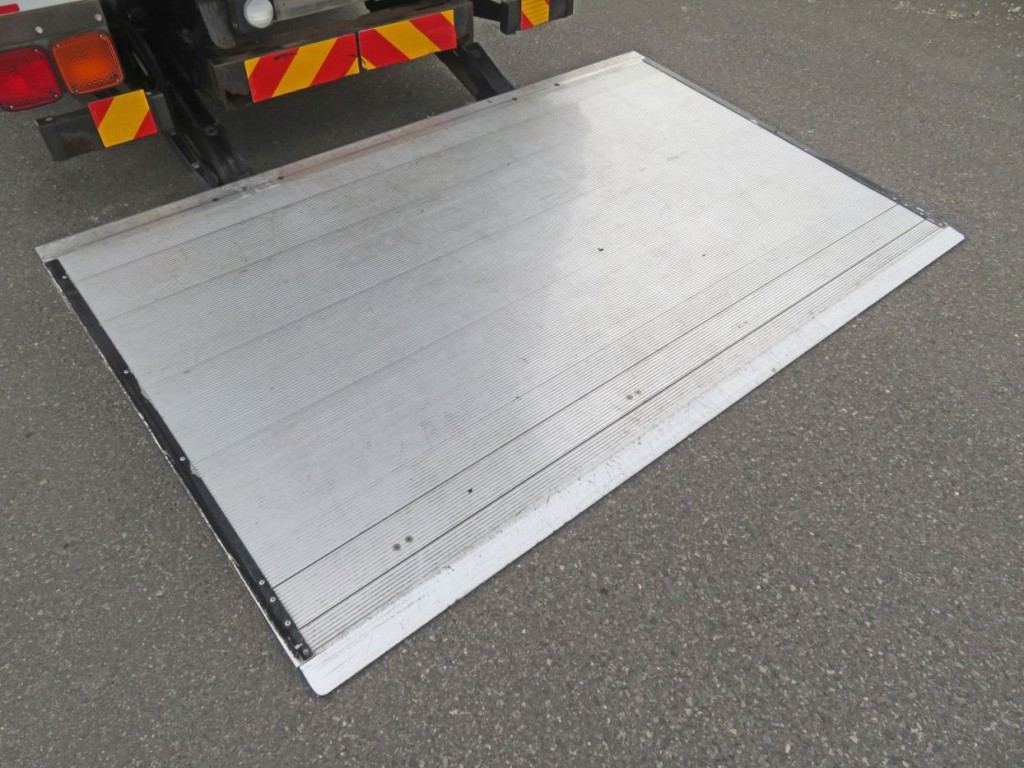 三菱 ファイター TKG-FK64F(2WD)の写真13