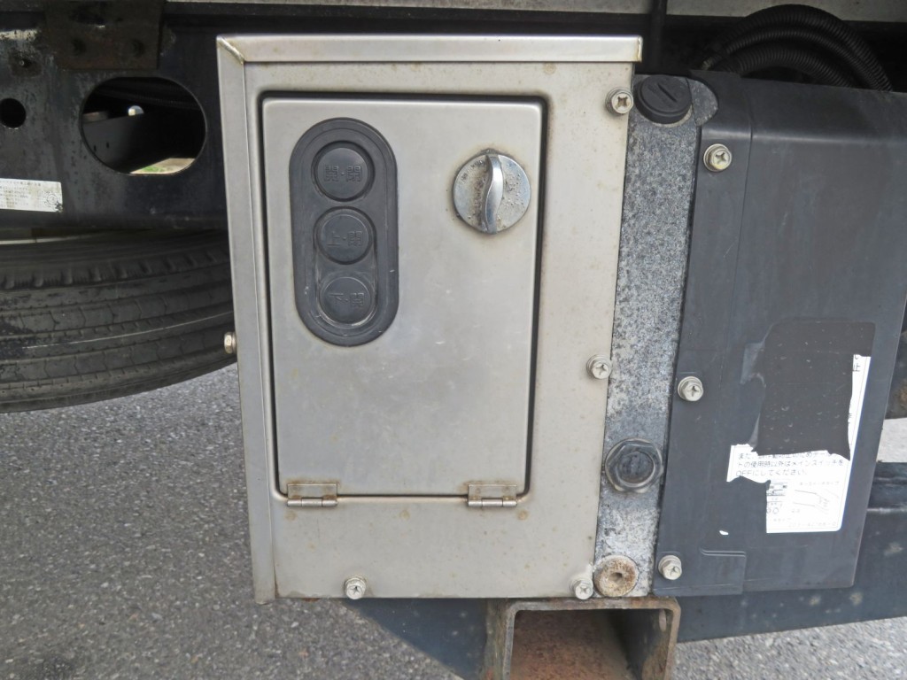 三菱 ファイター TKG-FK64F(2WD)の写真14