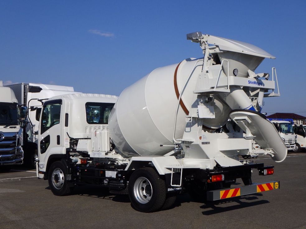 いすゞ フォワード 2PG-FTR90U4の写真3