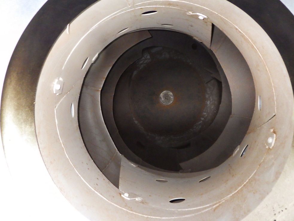 ドラム内部の状態です。|いすゞ フォワード 2PG-FTR90U4の写真9