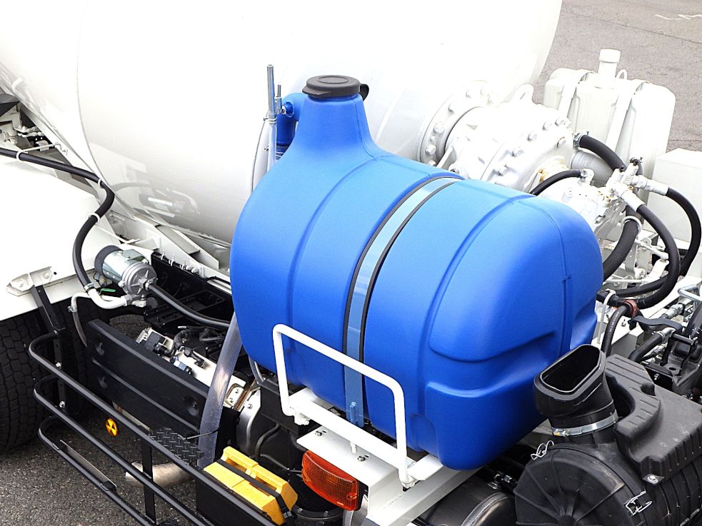 水タンク・モーターの状態です。|いすゞ フォワード 2PG-FTR90U4の写真10