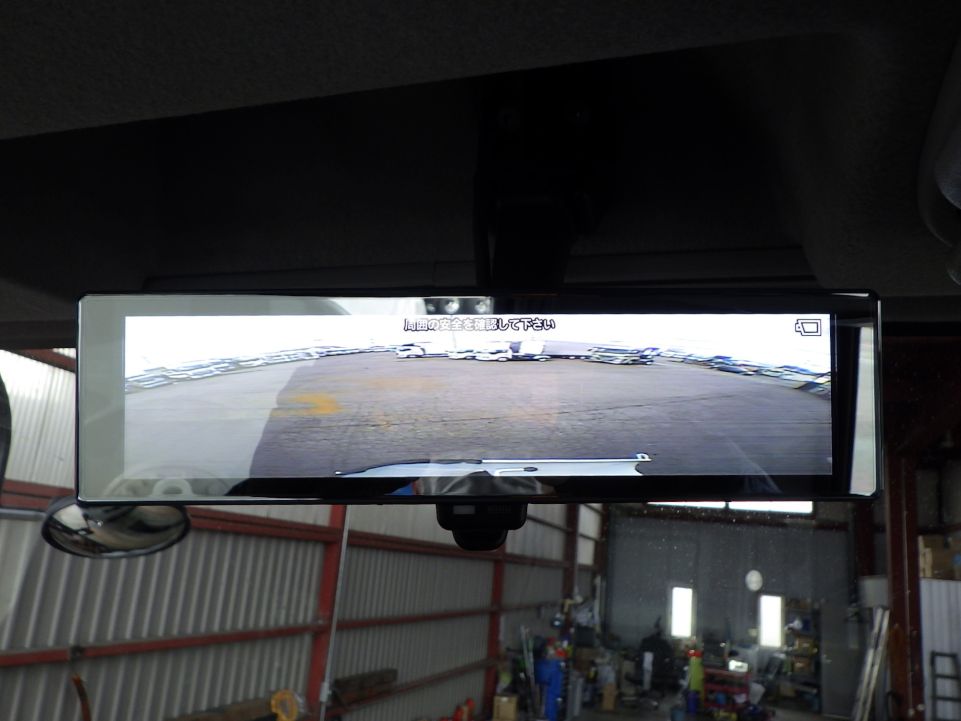 ミラー一体型バックモニター付きです。|いすゞ フォワード 2PG-FTR90U4の写真24