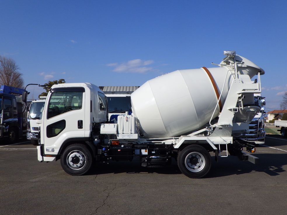 いすゞ フォワード 2PG-FTR90U4の写真32